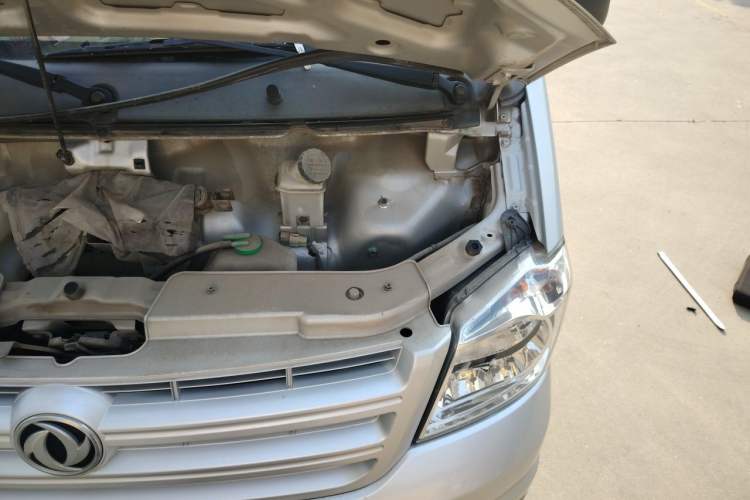 Used Dongfeng Xiaokang K05S 2019 1.2L Practical Version China VI Standard DK12 Engine Bay Left
