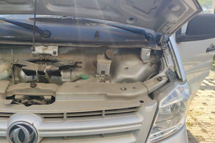 Used Dongfeng Xiaokang K05S 2019 1.2L Practical Version China VI Standard DK12 Engine Bay Left
