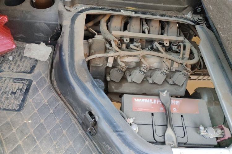 Used Dongfeng Xiaokang K05S 2019 1.2L Practical Version China VI Standard DK12 Engine Bay