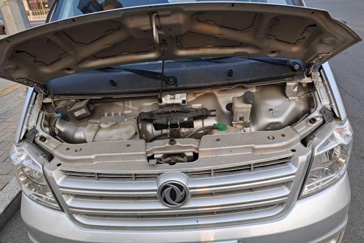 Used Dongfeng Xiaokang K05S 2019 1.2L Practical Version China VI Standard DK12 Engine Bay