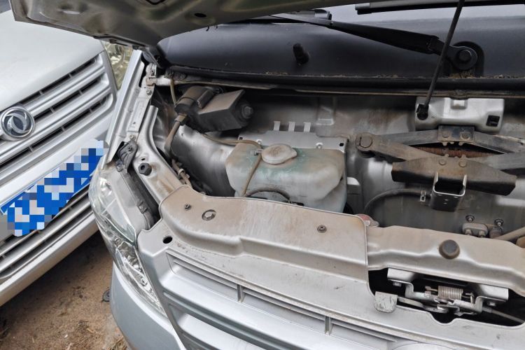 Used Dongfeng Xiaokang K05S 2019 1.2L Practical Version China VI Standard DK12 Engine Bay Right