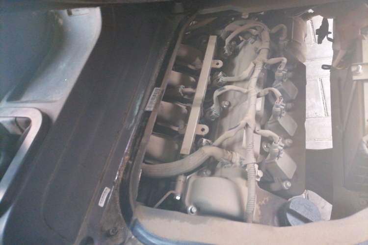 Used Dongfeng Xiaokang K05S 2019 1.2L Practical Version China VI Standard DK12 Engine Bay Right