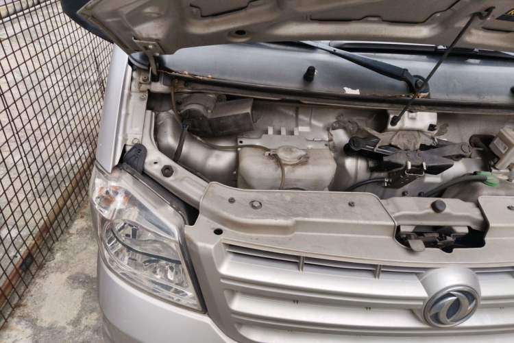 Used Dongfeng Xiaokang K05S 2019 1.2L Practical Version China VI Standard DK12 Engine Bay Right