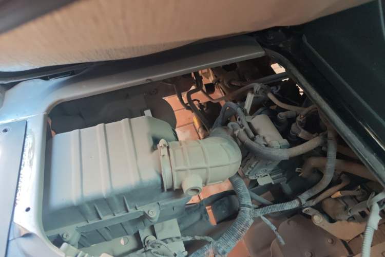 Used Dongfeng Xiaokang K05S 2019 1.2L Practical Version China VI Standard DK12 Engine Bay Right