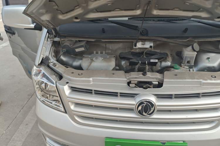 Used Dongfeng Xiaokang K05S 2019 1.2L Practical Version China VI Standard DK12 Engine Bay Right