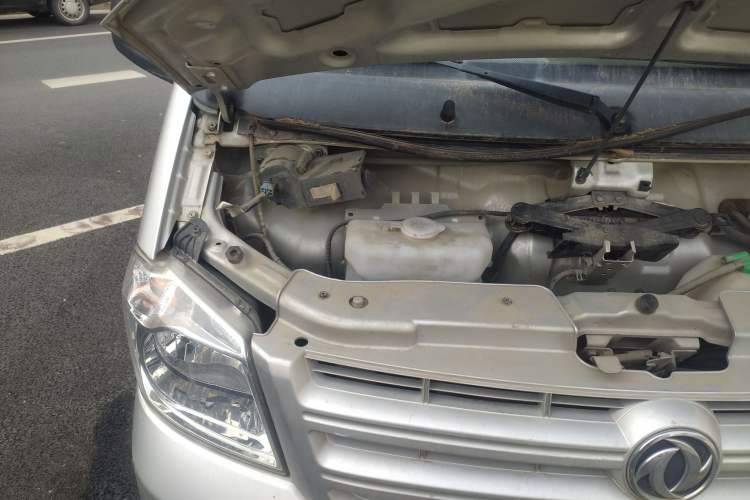 Used Dongfeng Xiaokang K05S 2019 1.2L Practical Version China VI Standard DK12 Engine Bay Right