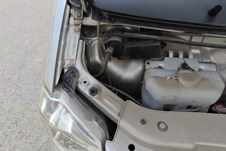 Used Dongfeng Xiaokang K05S 2019 1.2L Practical Version China VI Standard DK12 Engine Bay Right
