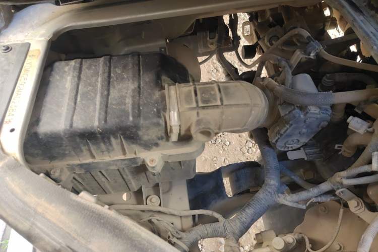 Used Dongfeng Xiaokang K05S 2019 1.2L Practical Version China VI Standard DK12 Engine Bay Right