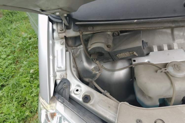 Used Dongfeng Xiaokang K05S  Engine Bay Right