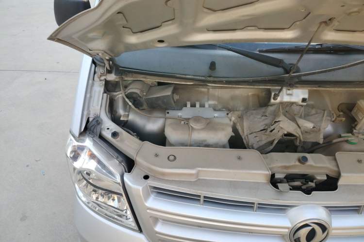 Used Dongfeng Xiaokang K05S 2019 1.2L Practical Version China VI Standard DK12 Engine Bay Right