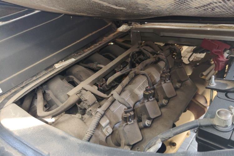 Used Dongfeng Xiaokang K05S 2019 1.2L Practical Version China VI Standard DK12 Engine Bay