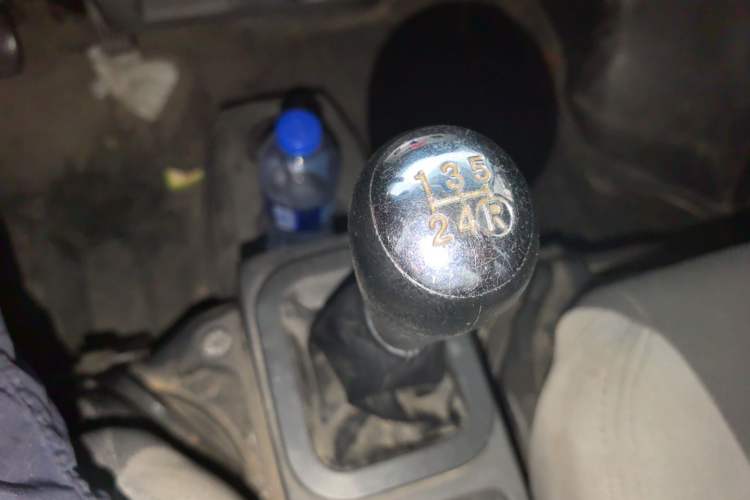 Used Dongfeng Xiaokang K05S 2019 1.2L Practical Version China VI Standard DK12 Gear Lever