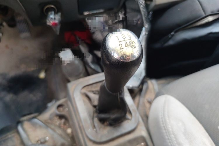 Used Dongfeng Xiaokang K05S 2019 1.2L Practical Version China VI Standard DK12 Gear Lever
