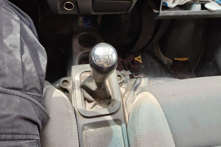 Used Dongfeng Xiaokang K05S 2019 1.2L Practical Version China VI Standard DK12 Gear Lever