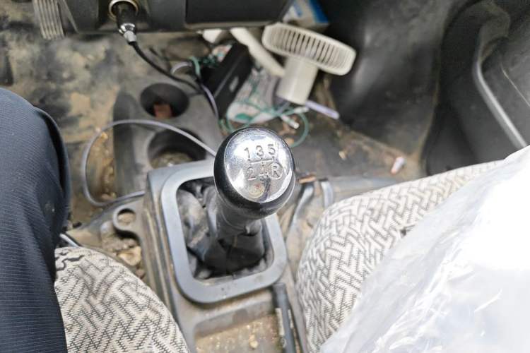 Used Dongfeng Xiaokang K05S 2019 1.2L Practical Version China VI Standard DK12 Gear Lever