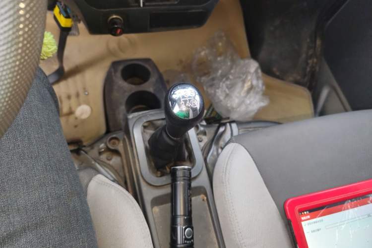 Used Dongfeng Xiaokang K05S 2019 1.2L Practical Version China VI Standard DK12 Gear Lever