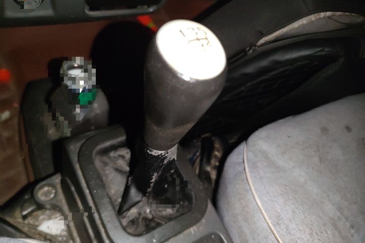 Used Dongfeng Xiaokang K05S 2019 1.2L Practical Version China VI Standard DK12 Gear Lever