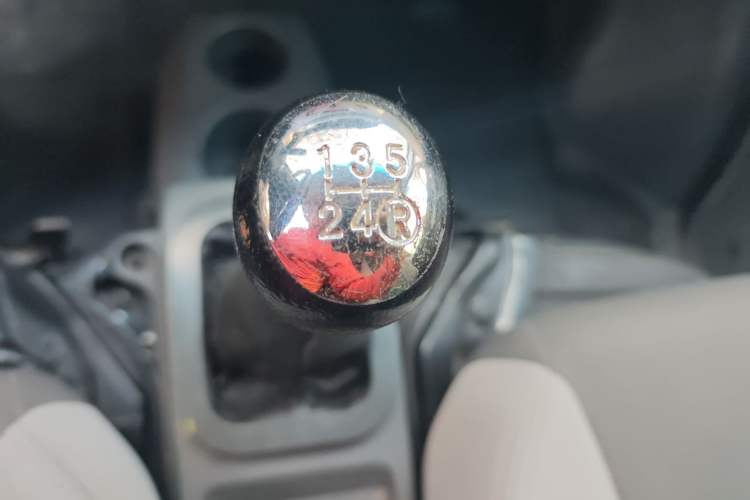 Used Dongfeng Xiaokang K05S 2019 1.2L Practical Version China VI Standard DK12 Gear Lever
