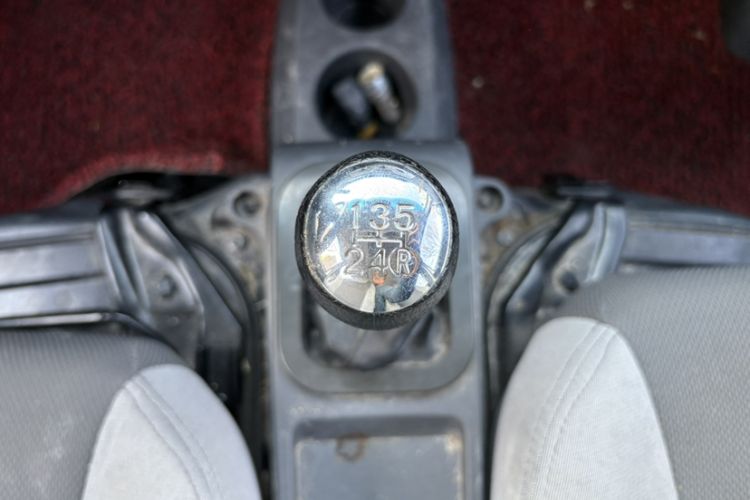 Used Dongfeng Xiaokang K05S 2019 1.2L Practical Version China VI Standard DK12 Gear Lever