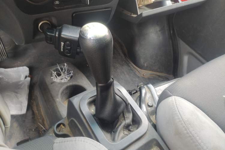 Used Dongfeng Xiaokang K05S 2019 1.2L Practical Version China VI Standard DK12 Gear Lever
