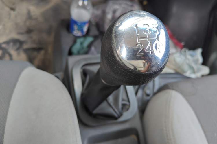 Used Dongfeng Xiaokang K05S 2019 1.2L Practical Version China VI Standard DK12 Gear Lever