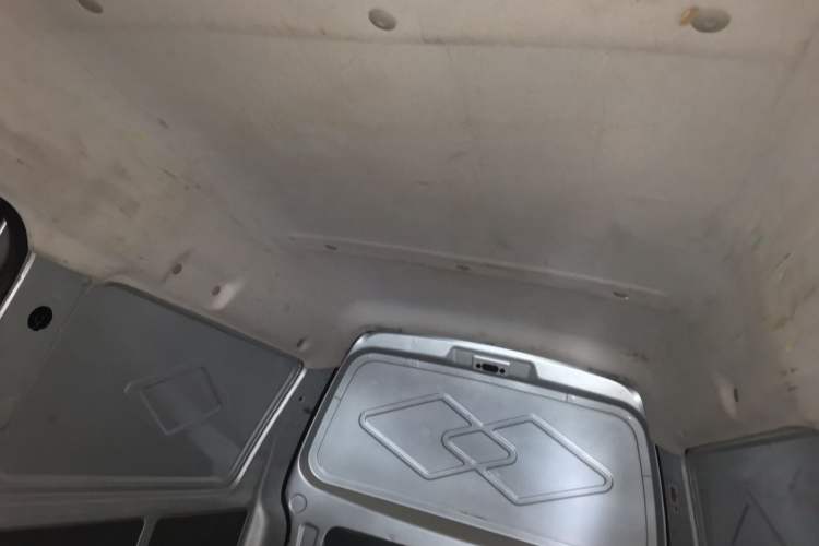 Used Dongfeng Xiaokang K05S 2019 1.2L Practical Version China VI Standard DK12 Headliner