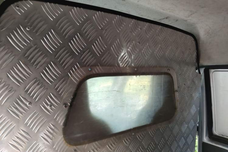 Used Dongfeng Xiaokang K05S 2019 1.2L Practical Version China VI Standard DK12 Headliner