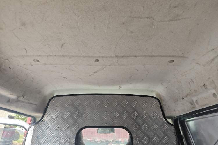 Used Dongfeng Xiaokang K05S 2019 1.2L Practical Version China VI Standard DK12 Headliner