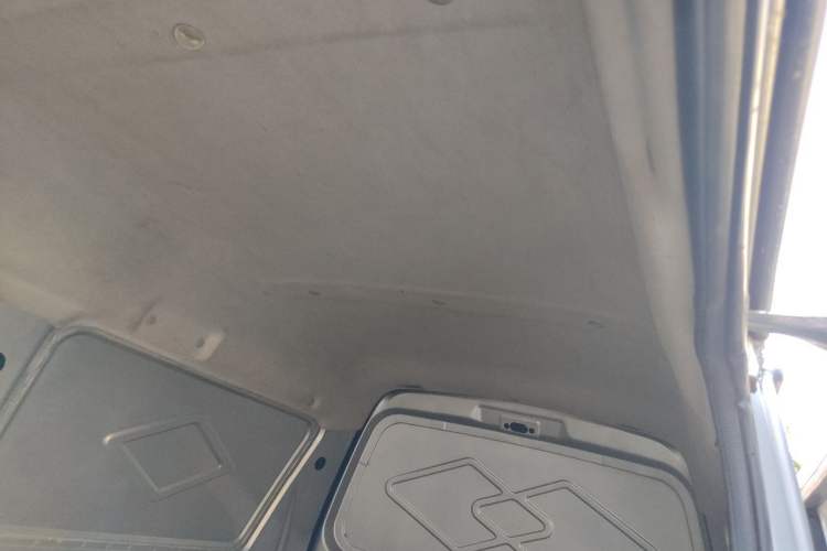 Used Dongfeng Xiaokang K05S 2019 1.2L Practical Version China VI Standard DK12 Headliner