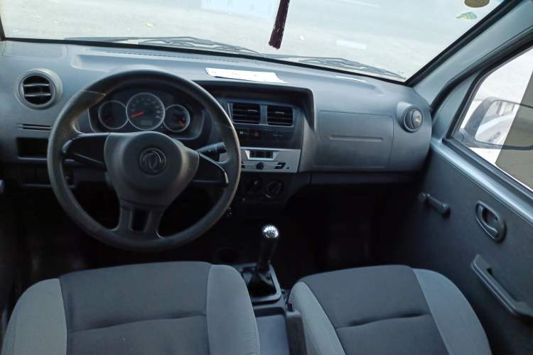 Used Dongfeng Xiaokang K05S 2019 1.2L Practical Version China VI Standard DK12 Interior 1