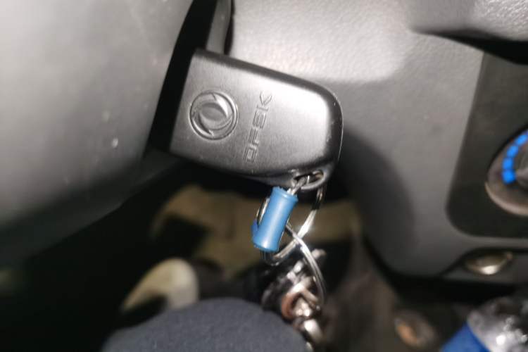 Used Dongfeng Xiaokang K05S 2019 1.2L Practical Version China VI Standard DK12 Interior 1