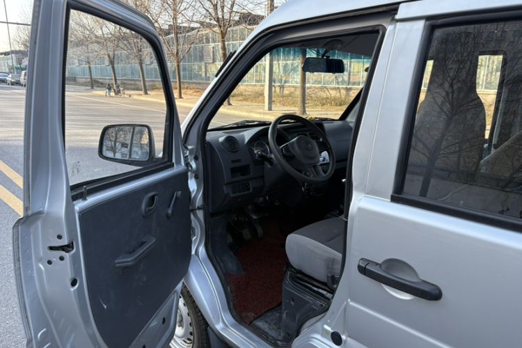 Used Dongfeng Xiaokang K05S 2019 1.2L Practical Version China VI Standard DK12 Interior 3