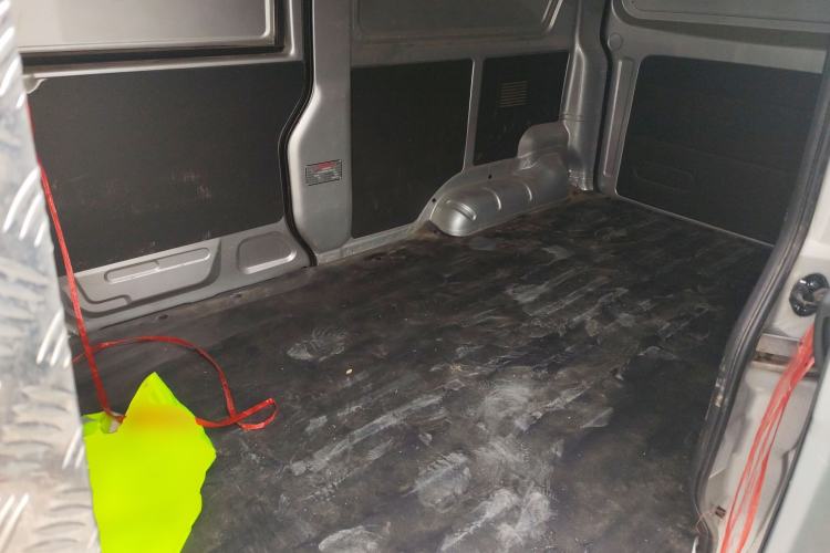 Used Dongfeng Xiaokang K05S 2019 1.2L Practical Version China VI Standard DK12 Interior 4