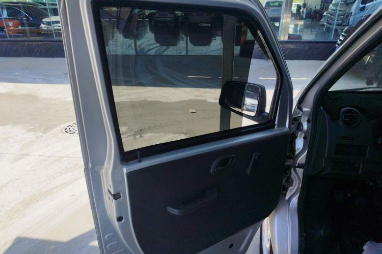 Used Dongfeng Xiaokang K05S 2019 1.2L Practical Version China VI Standard DK12 Left Front Door Interior