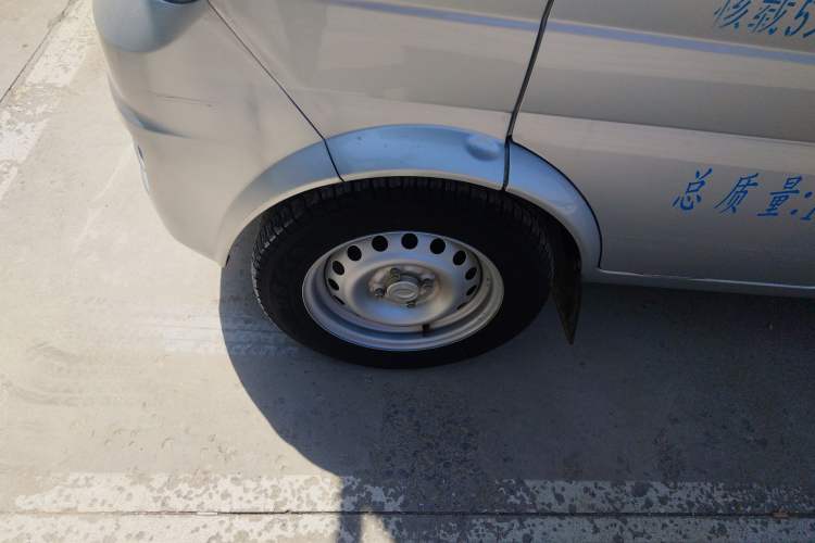 Used Dongfeng Xiaokang K05S 2019 1.2L Practical Version China VI Standard DK12 Left Front Wheel Hub