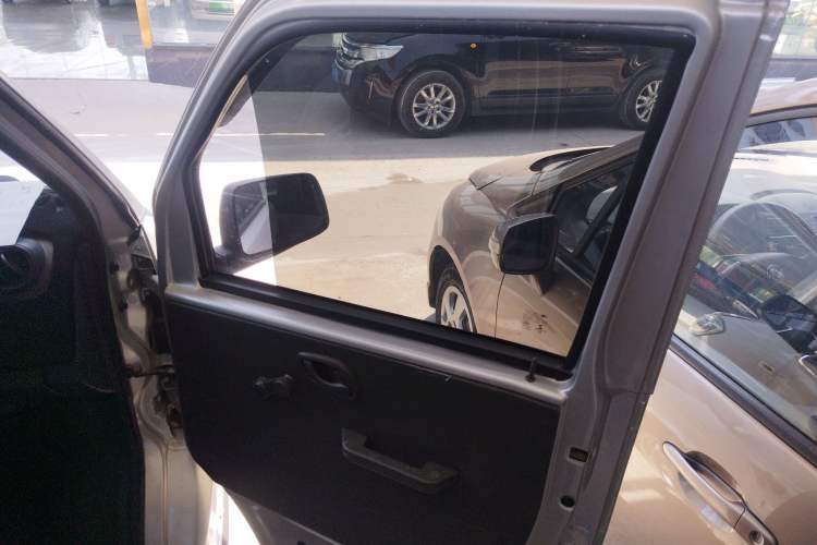Used Dongfeng Xiaokang K05S 2019 1.2L Practical Version China VI Standard DK12 Right Front Door Interior