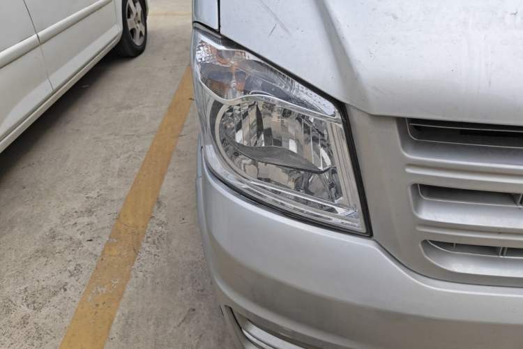 Used Dongfeng Xiaokang K05S 2019 1.2L Practical Version China VI Standard DK12 Right Front Headlight