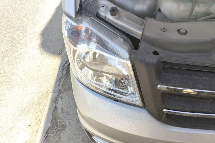 Used Dongfeng Xiaokang K05S 2019 1.2L Practical Version China VI Standard DK12 Right Front Headlight