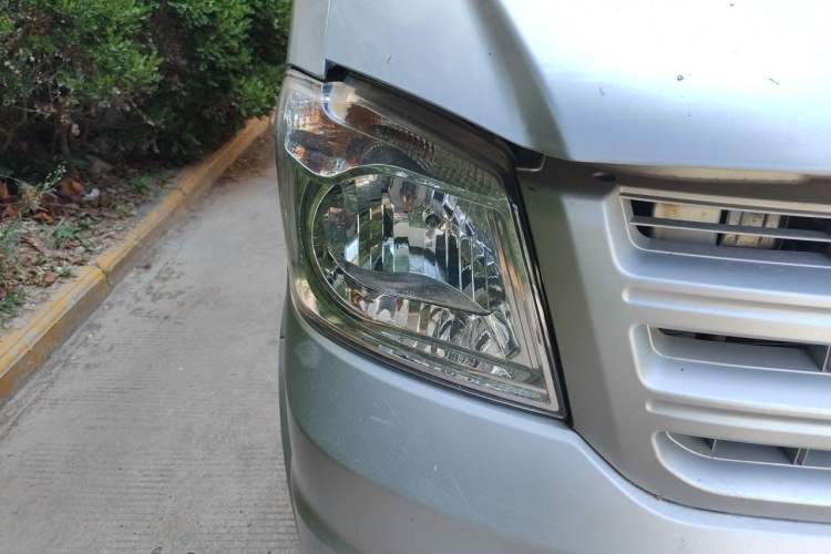 Used Dongfeng Xiaokang K05S 2019 1.2L Practical Version China VI Standard DK12 Right Front Headlight