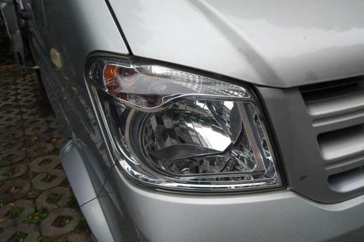 Used Dongfeng Xiaokang K05S 2019 1.2L Practical Version China VI Standard DK12 Right Front Headlight