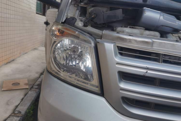 Used Dongfeng Xiaokang K05S 2019 1.2L Practical Version China VI Standard DK12 Right Front Headlight