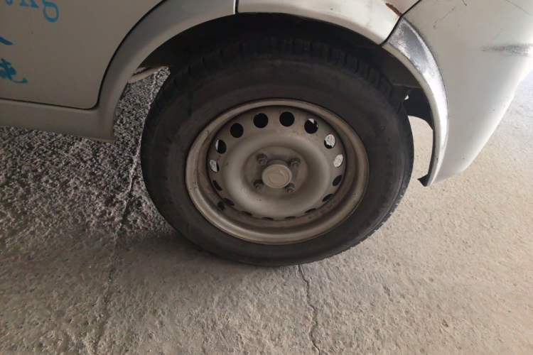Used Dongfeng Xiaokang K05S 2019 1.2L Practical Version China VI Standard DK12 Right Front Wheel Hub