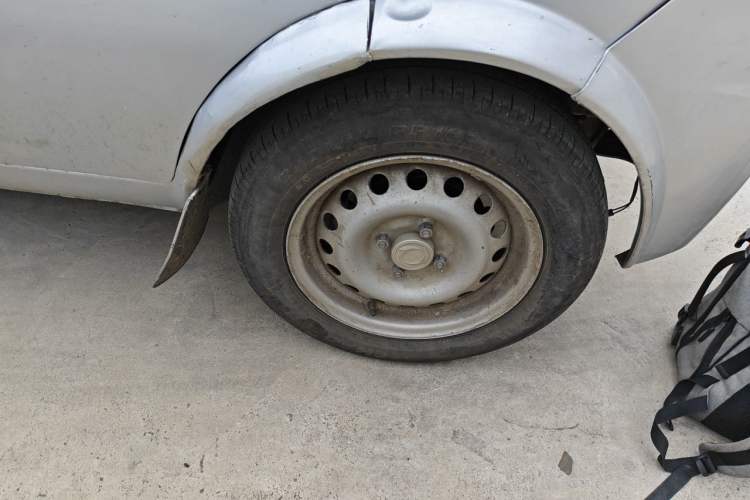 Used Dongfeng Xiaokang K05S 2019 1.2L Practical Version China VI Standard DK12 Right Front Wheel Hub
