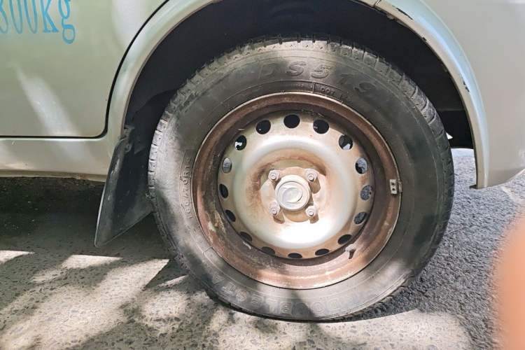 Used Dongfeng Xiaokang K05S 2019 1.2L Practical Version China VI Standard DK12 Right Front Wheel Hub