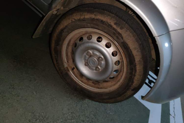Used Dongfeng Xiaokang K05S 2019 1.2L Practical Version China VI Standard DK12 Right Front Wheel Hub