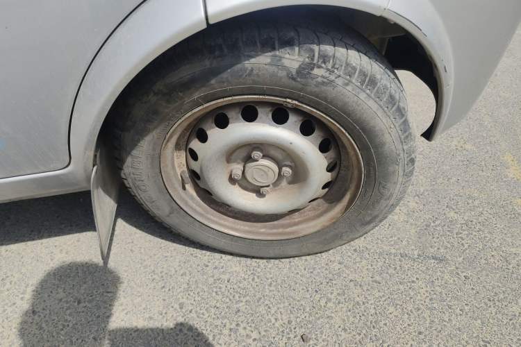 Used Dongfeng Xiaokang K05S 2019 1.2L Practical Version China VI Standard DK12 Right Front Wheel Hub