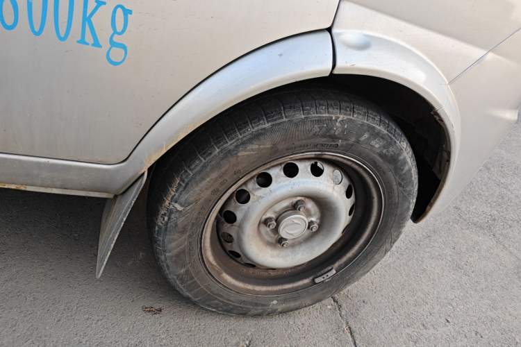 Used Dongfeng Xiaokang K05S 2019 1.2L Practical Version China VI Standard DK12 Right Front Wheel Hub