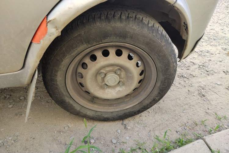 Used Dongfeng Xiaokang K05S 2019 1.2L Practical Version China VI Standard DK12 Right Front Wheel Hub