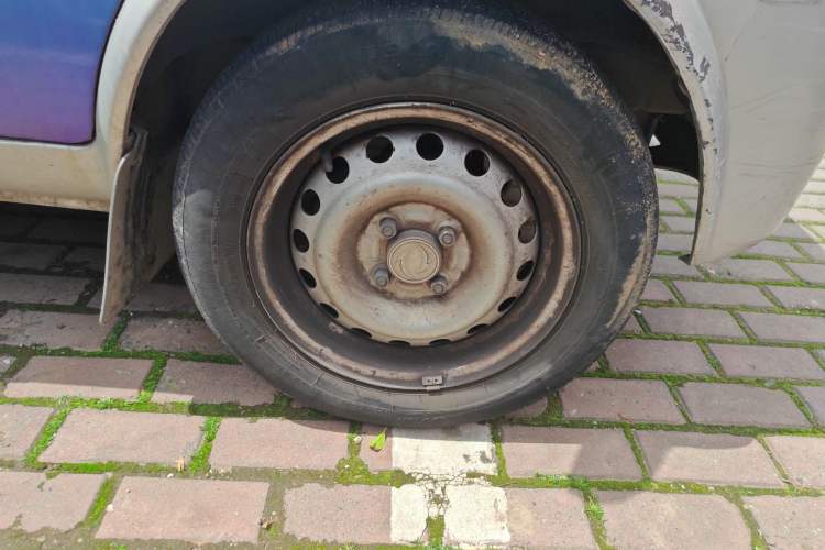 Used Dongfeng Xiaokang K05S 2019 1.2L Practical Version China VI Standard DK12 Right Front Wheel Hub