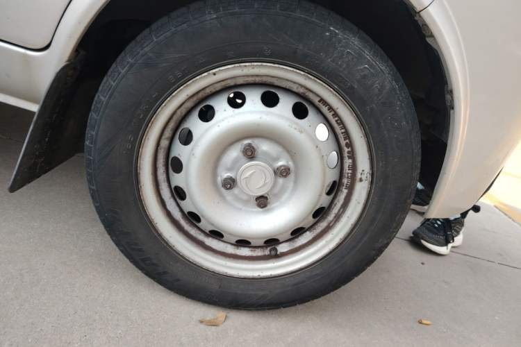 Used Dongfeng Xiaokang K05S 2019 1.2L Practical Version China VI Standard DK12 Right Front Wheel Hub